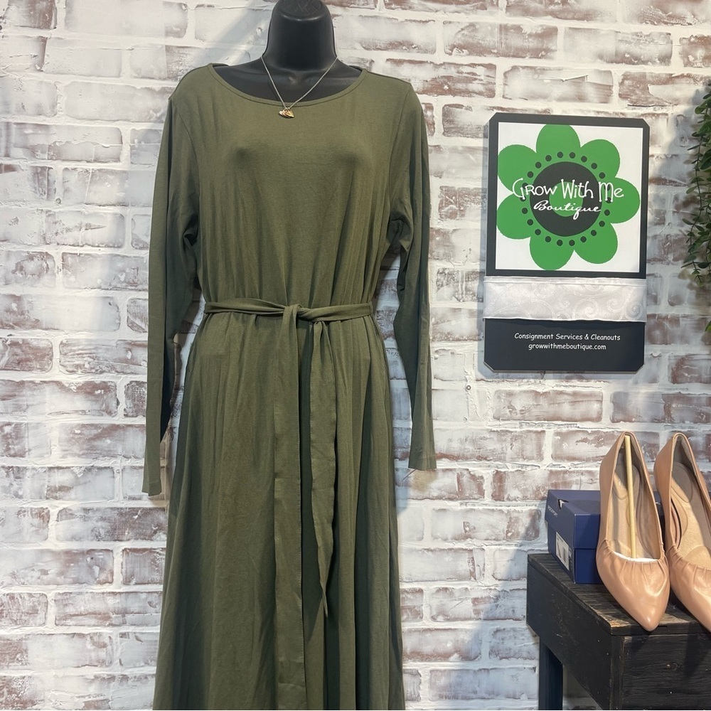 Encore by idina menzel Elegant Olive Green Maxi Dress medium